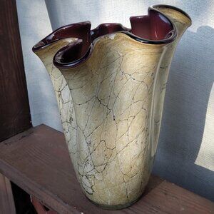 Stunning Jozefina Krosno Cased Hand Blown Marbled Finish Handkerchief Vase